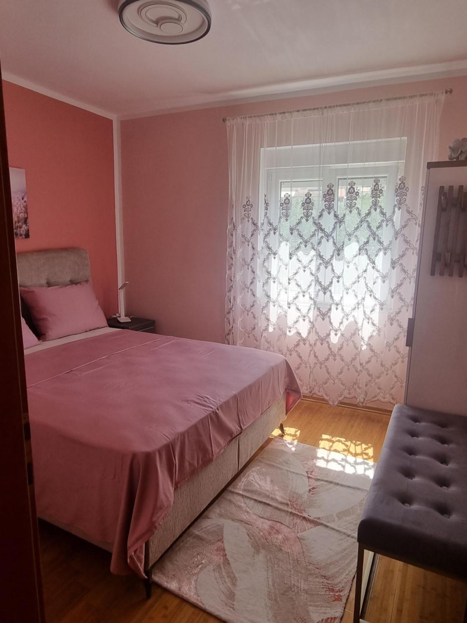 Senkini Dvori Appartamento Sutomiscica