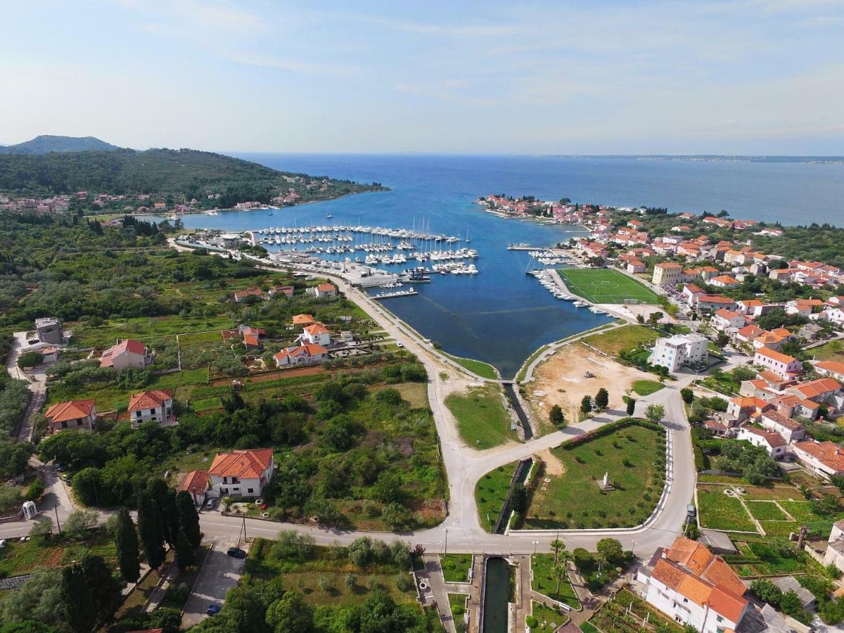 Senkini Dvori
